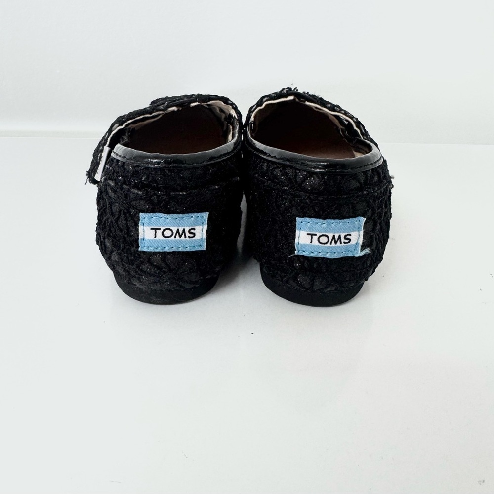 Toms Youth Classic Black Crochet Floral Glitter Slip-On Shoe Size T 10 Girls - Picture 5 of 6